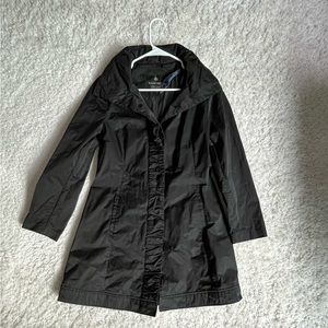 Rainforest packable raincoat with pouch. Black. Small.